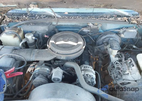 1993 Chevrolet Suburban K1500 from USA, damaged, VIN 1GNFK16K7PJ371462